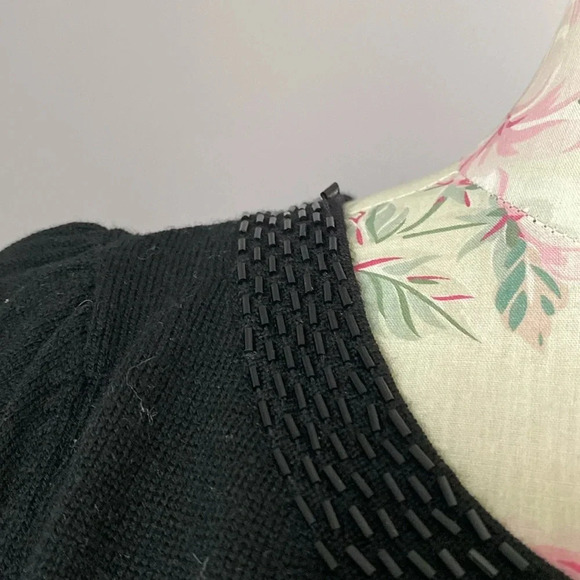 Nanette lepore black 100% merino short sleeve sweater beading trim size small - Picture 3 of 9